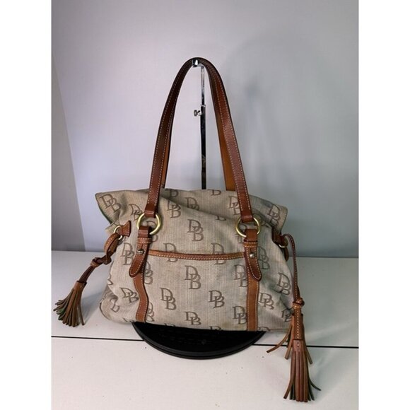 Dooney Bourke The Smith Bag Black Beige DB Logo Florentine Leather Large Tote - Picture 10 of 12